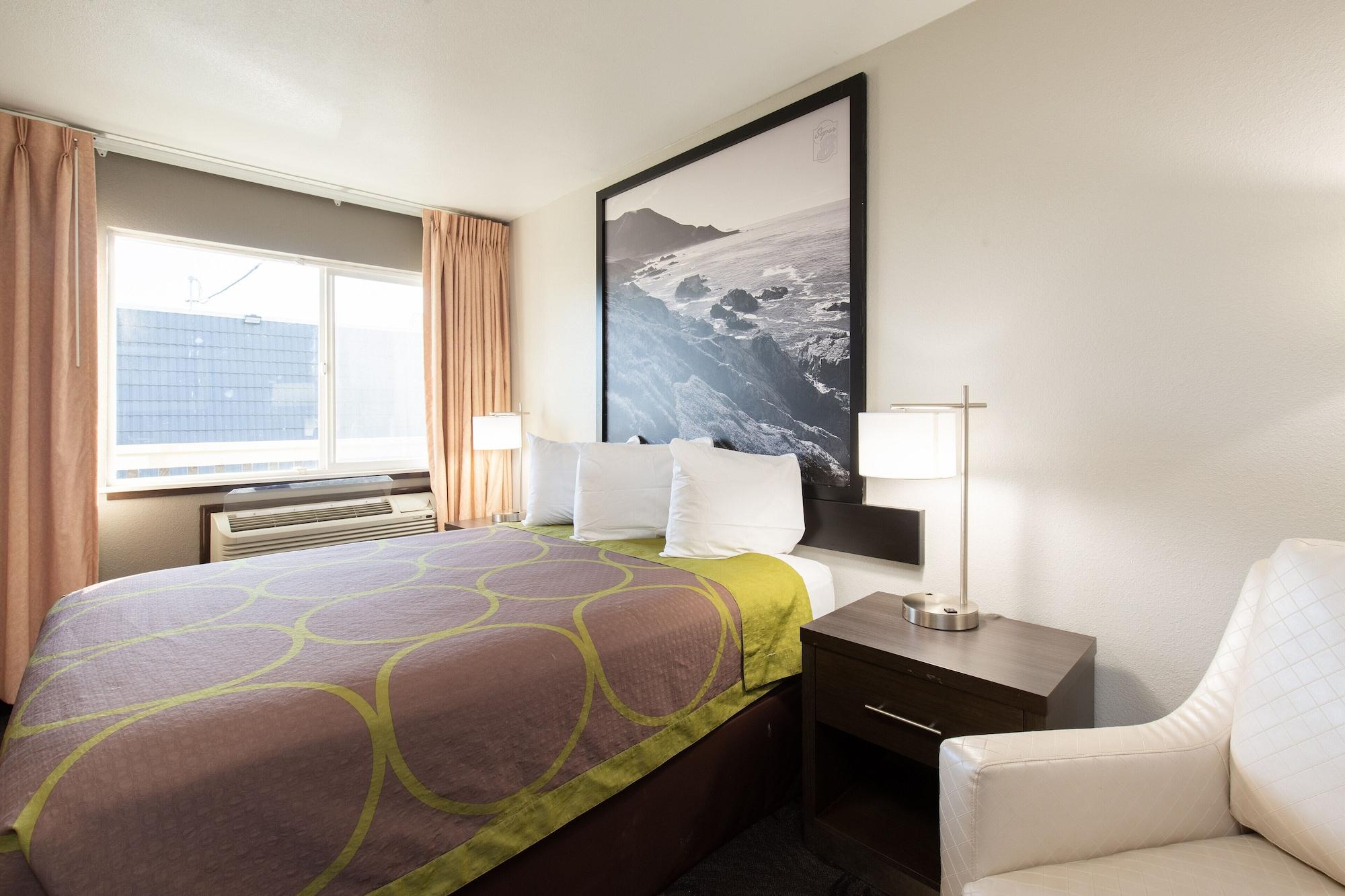 Super 8 By Wyndham Eureka Hotel Luaran gambar