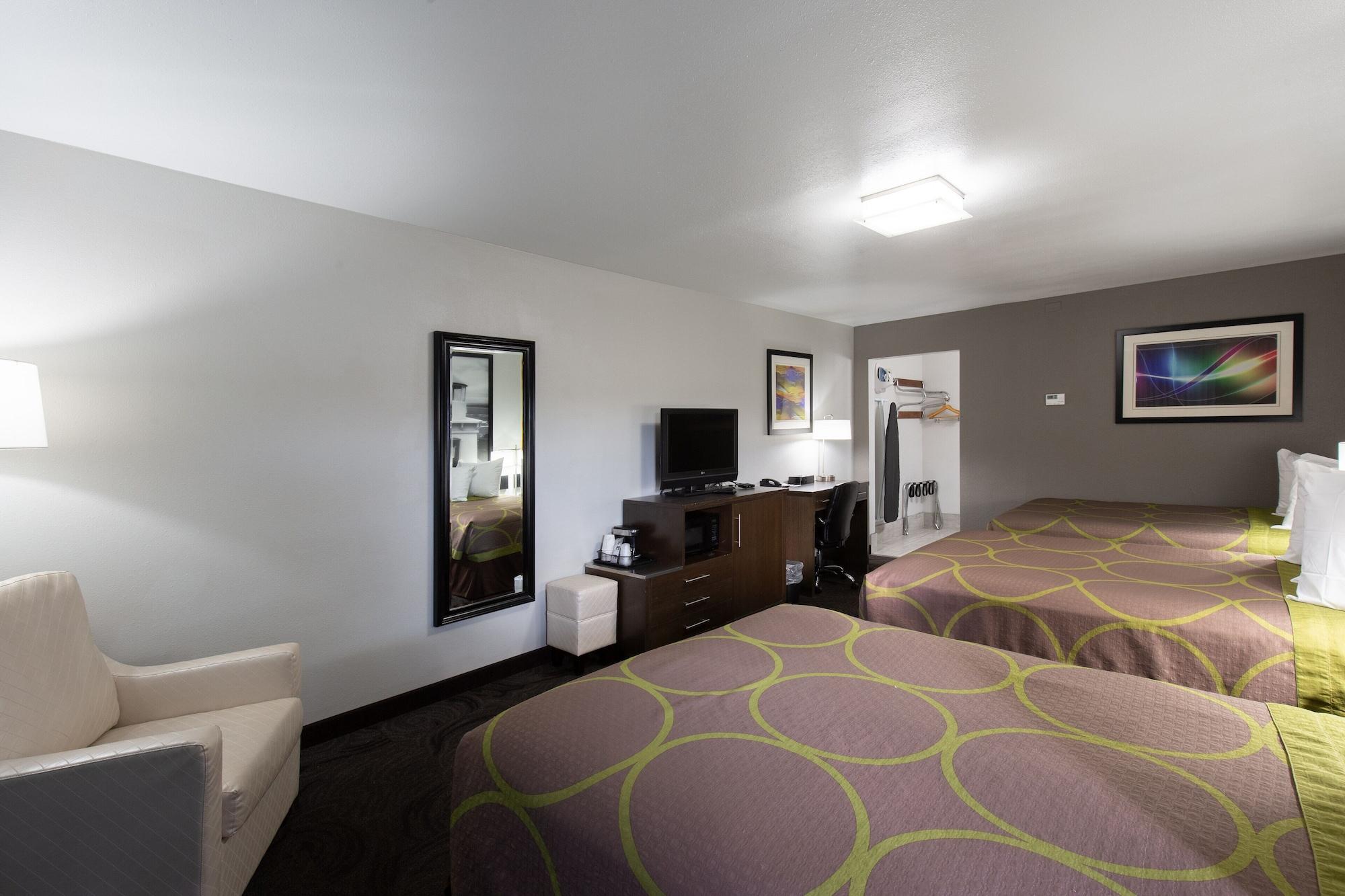 Super 8 By Wyndham Eureka Hotel Luaran gambar