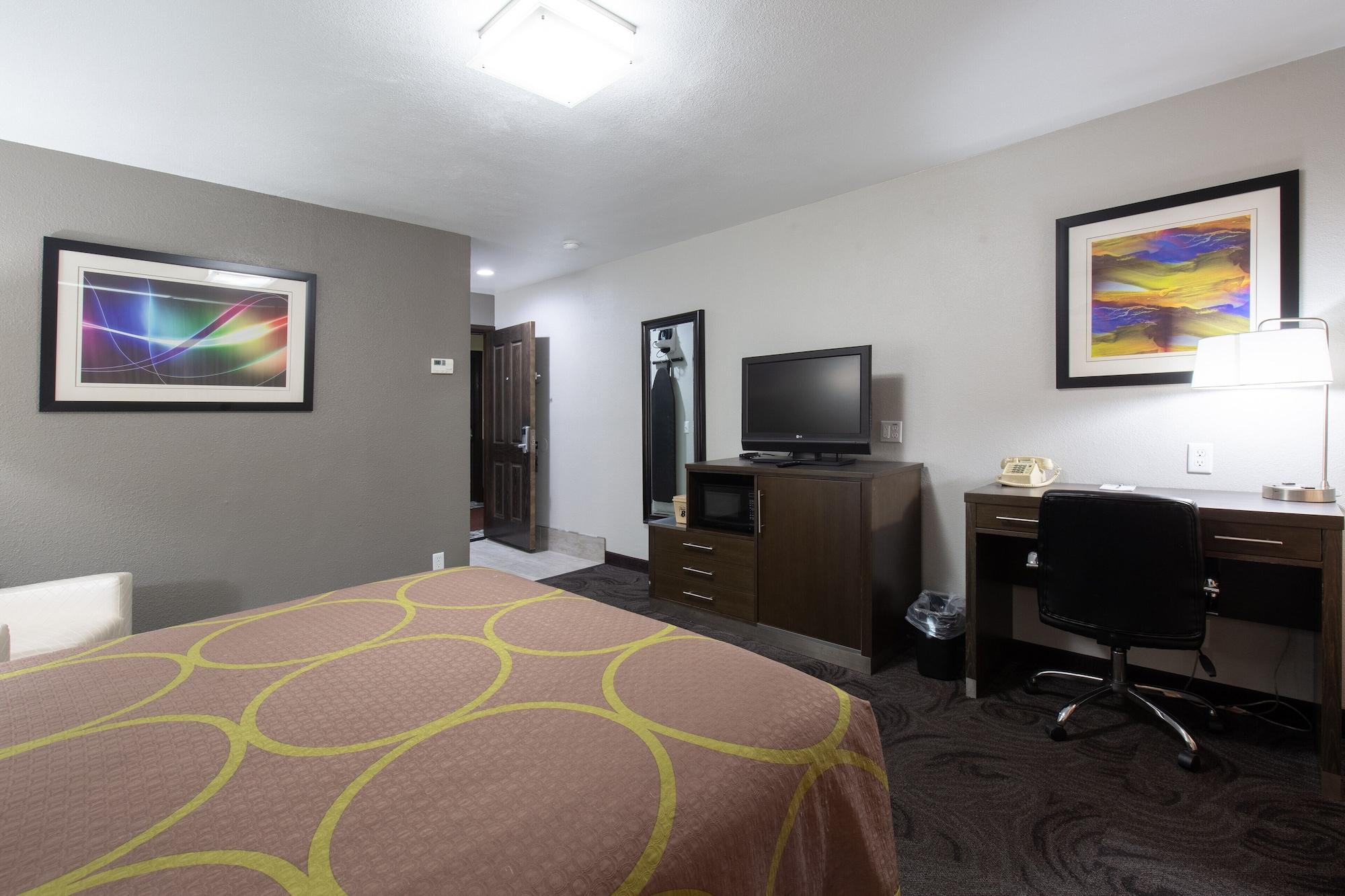 Super 8 By Wyndham Eureka Hotel Luaran gambar